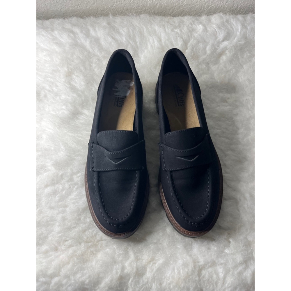 Cliffs by White Mountain Faux Suede Black Loafers Women Size 9M